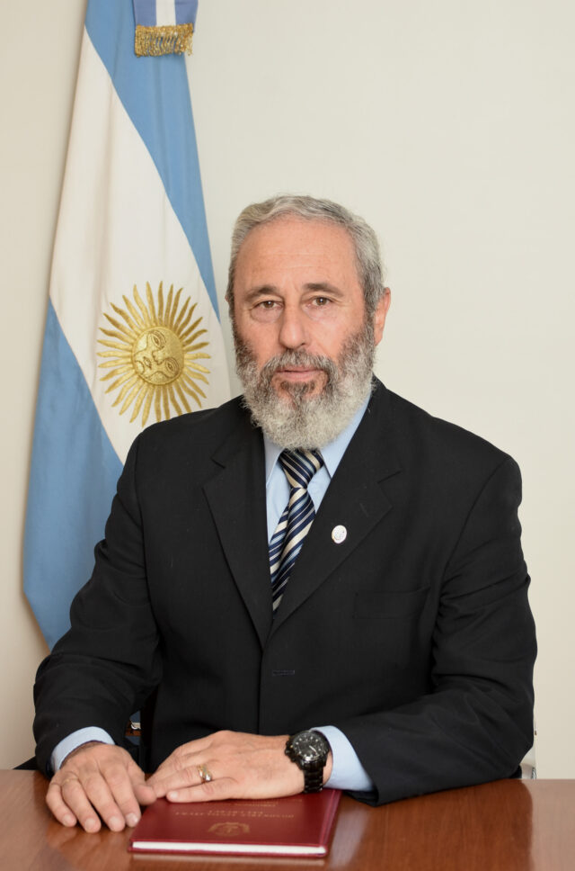 Fotografía del Diputado Carlos Mantegna