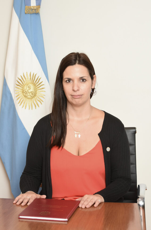 Fotografía de la Secretaria Legislativa